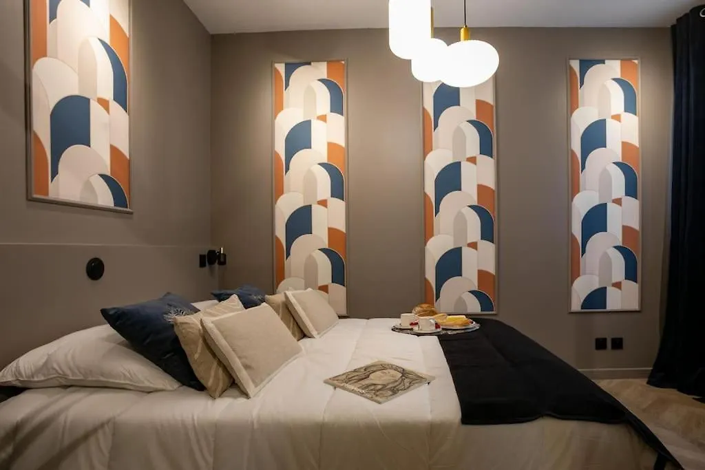 Daire Sublimappartlamarquisepariscenter2bathr *