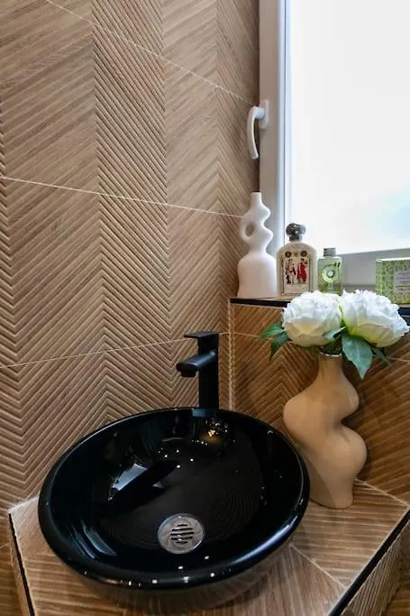 Sublimappartlamarquisepariscenter2bathr Daire *